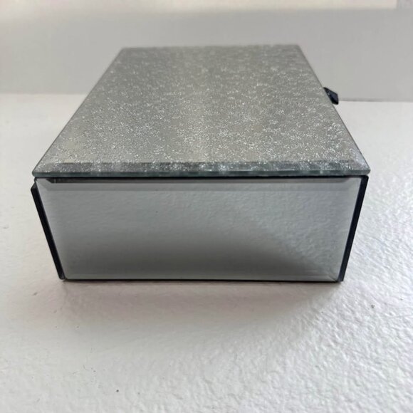 Jewelry Box with sections - Picture 6 of 10